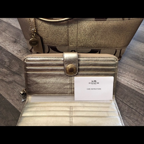 Brand new with tags Coach handbag and wallet - Picture 2 of 2